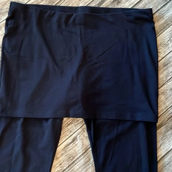 Cabi Navy M’Leggings w/Attached Skirt L - Picture 4 of 6